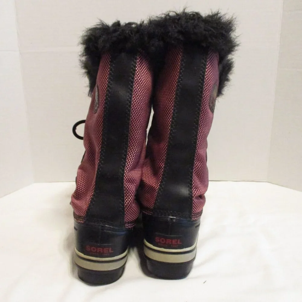 Sorel Boots Woman Size 7 Red Black Faux Fur Lining Waterproof Warm Lace Up Boots